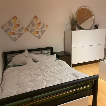 Fuer Firmen, Arbeiter Ab 6 Monaten Bis Unbefristet Διαμέρισμα Linsengericht